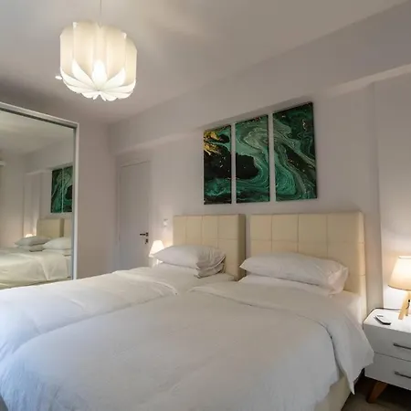 Serenita City Center Apartment *