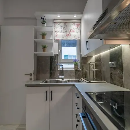 Serenita City Center Apartment *