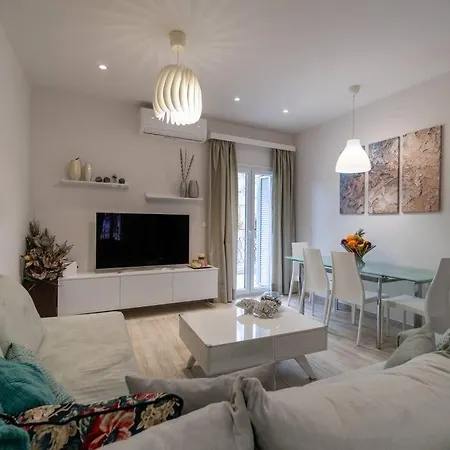 Serenita City Center Apartment *